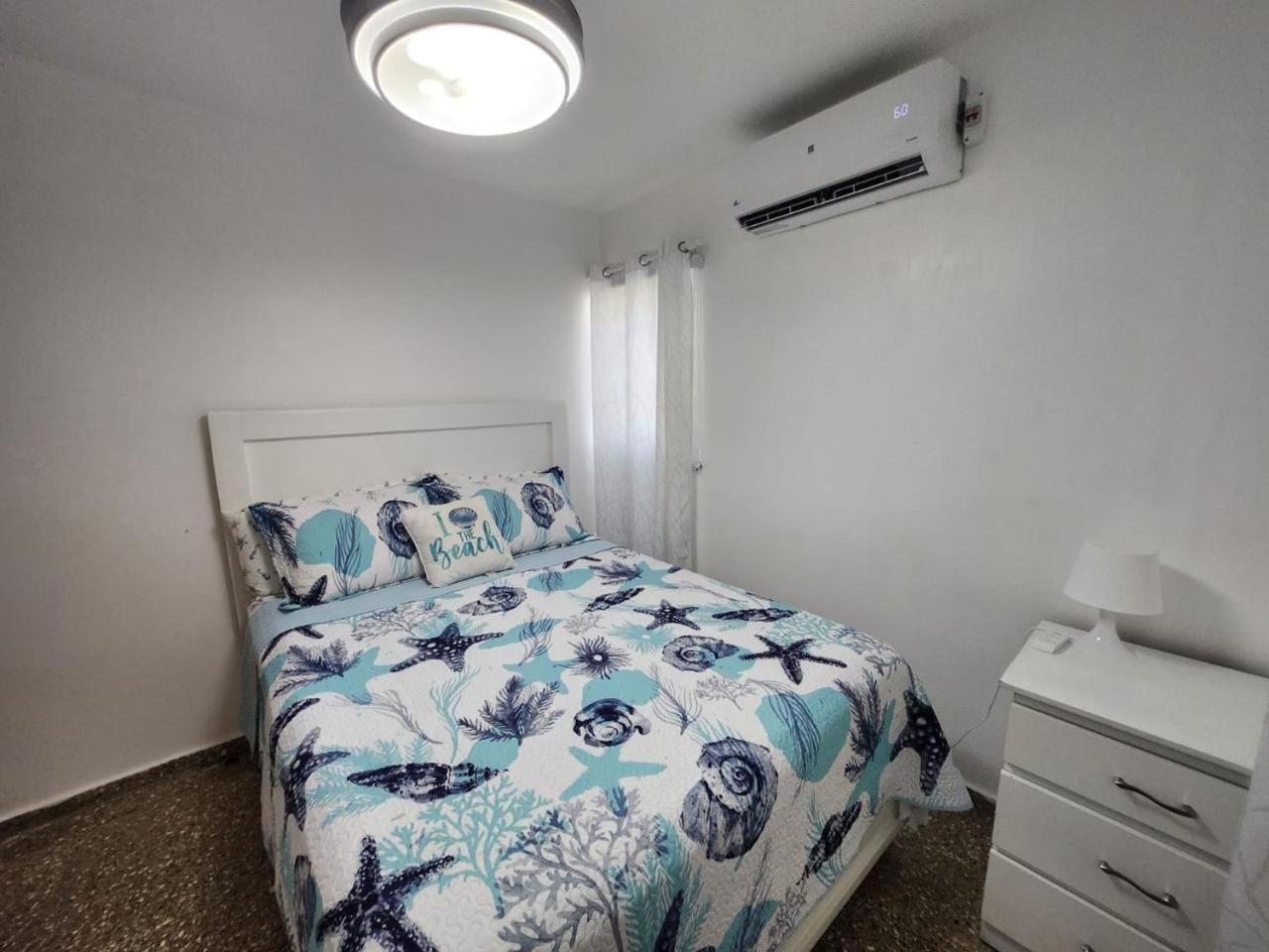 Beachfront Apartment, Quiet 4 Beds, 1 Bath, Ac, Wi-Fi, Hot Water, In Paraiso Near Los Patos 외부 사진